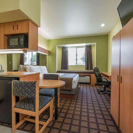 Microtel Inn & Suites By Wyndham Ft. Worth North/At Fossil Fort Worth Exterior foto