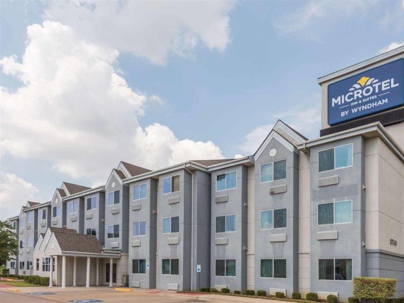 Microtel Inn & Suites By Wyndham Ft. Worth North/At Fossil Fort Worth Exterior foto