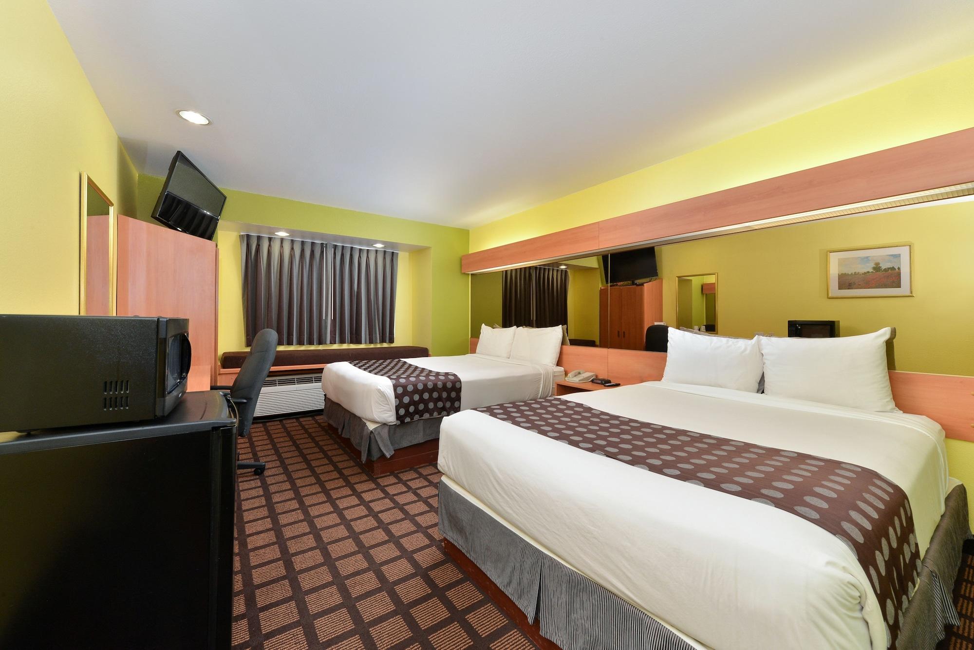 Microtel Inn & Suites By Wyndham Ft. Worth North/At Fossil Fort Worth Exterior foto