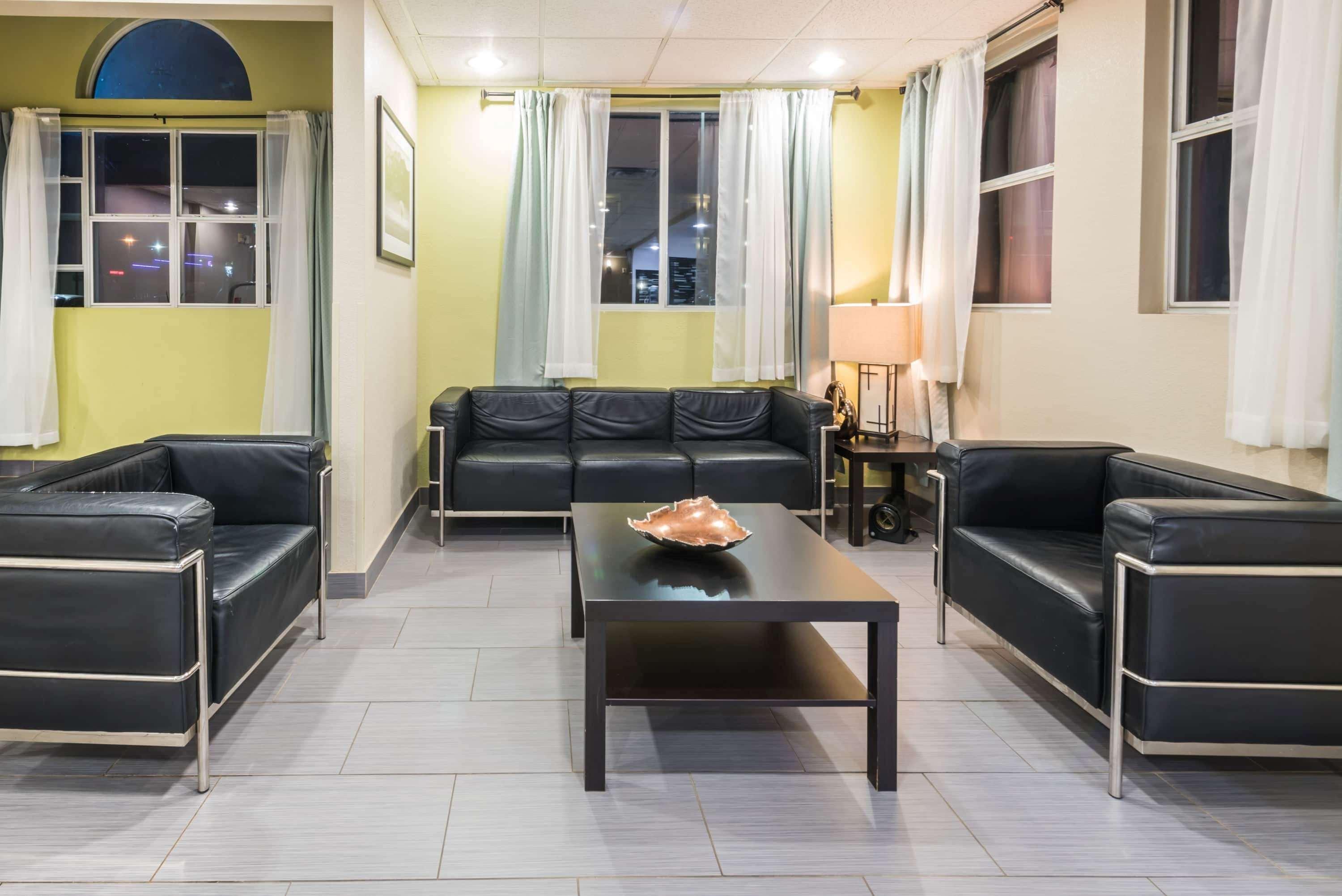 Microtel Inn & Suites By Wyndham Ft. Worth North/At Fossil Fort Worth Exterior foto