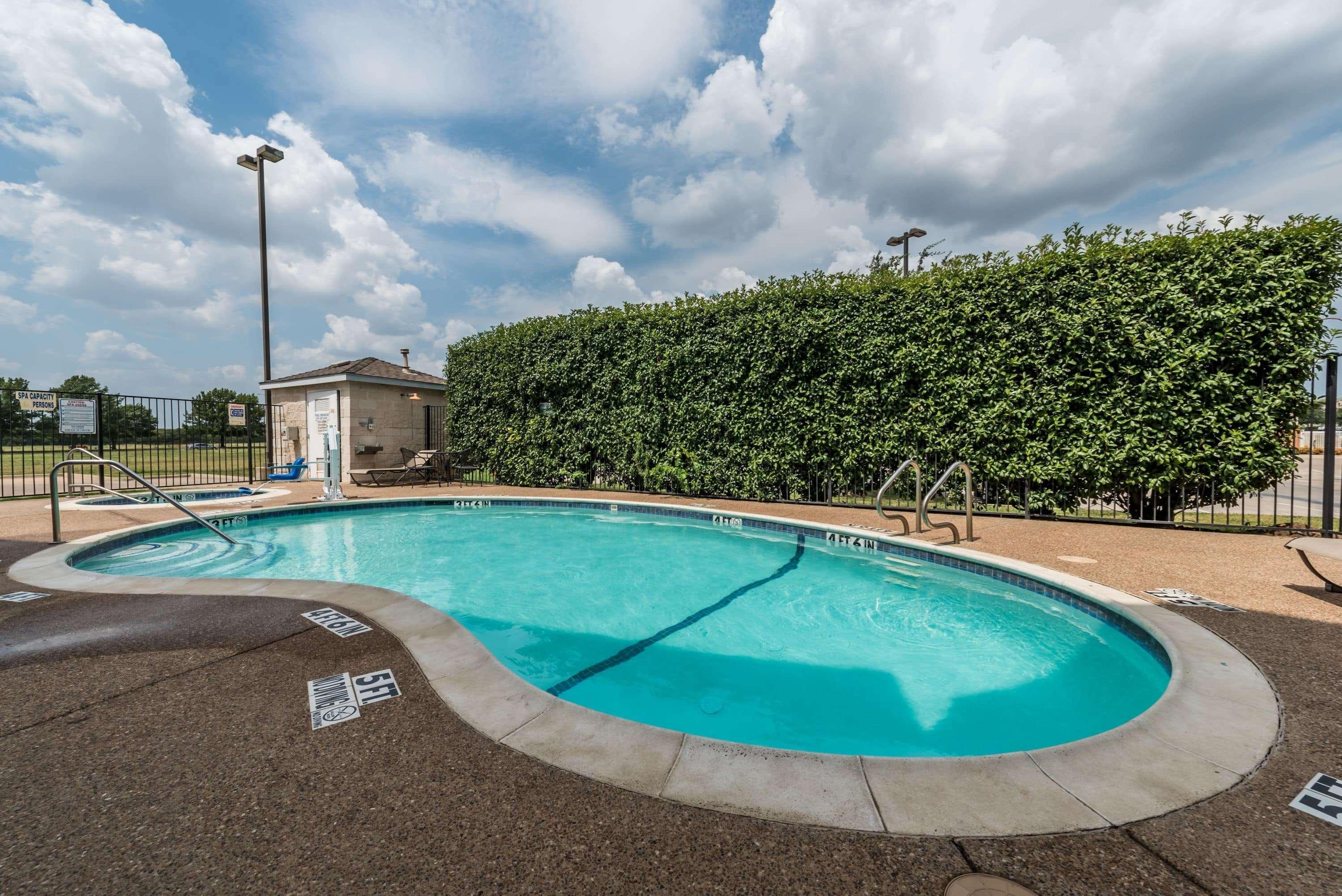 Microtel Inn & Suites By Wyndham Ft. Worth North/At Fossil Fort Worth Exterior foto